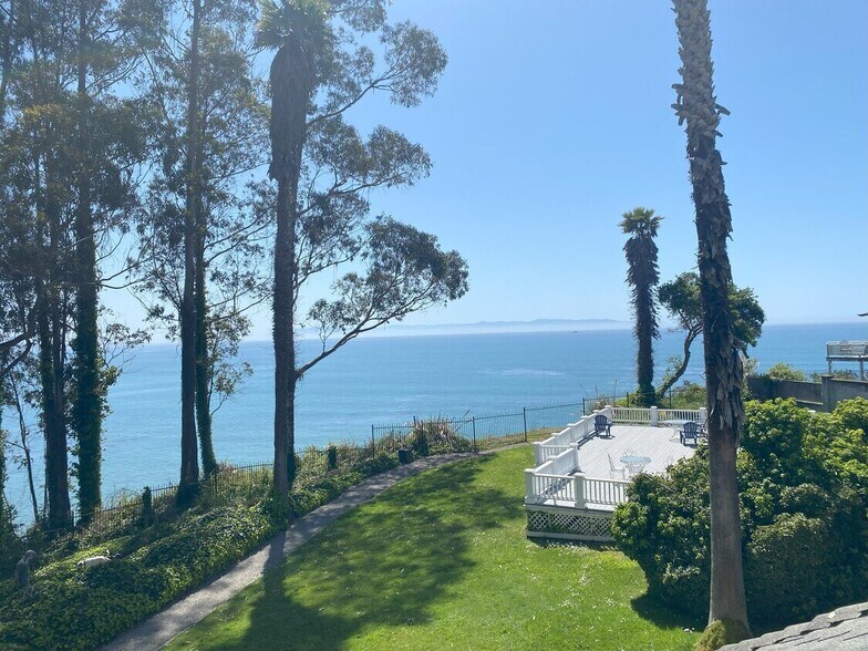 More Photos Of 620 El Salto Dr, Capitola Hospitality For Sale