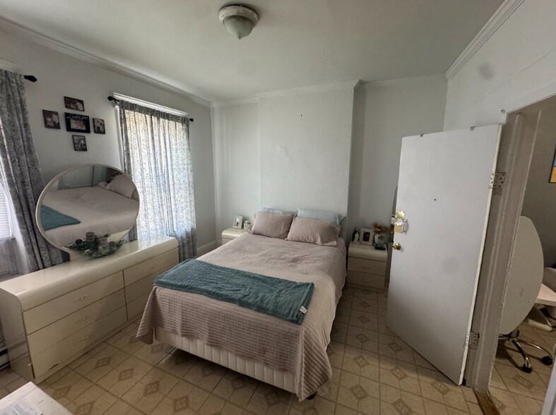 More Photos Of 591-593 60th St, West New York Storefront Retail Residential For Sale