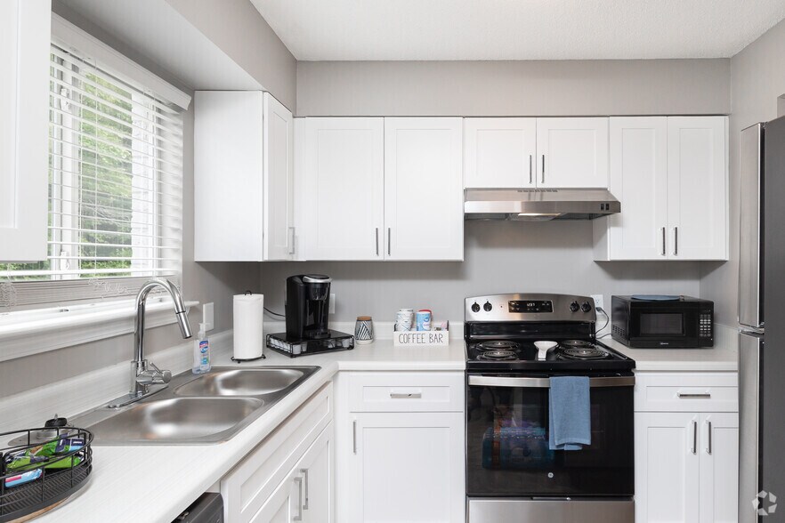 More Photos Of 1665 Dogwood Pl, Pensacola Apartments For Sale