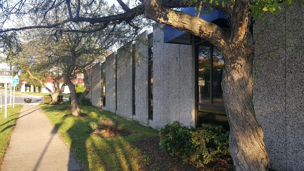 More Photos Of 25 Dill St, Auburn Office For Lease