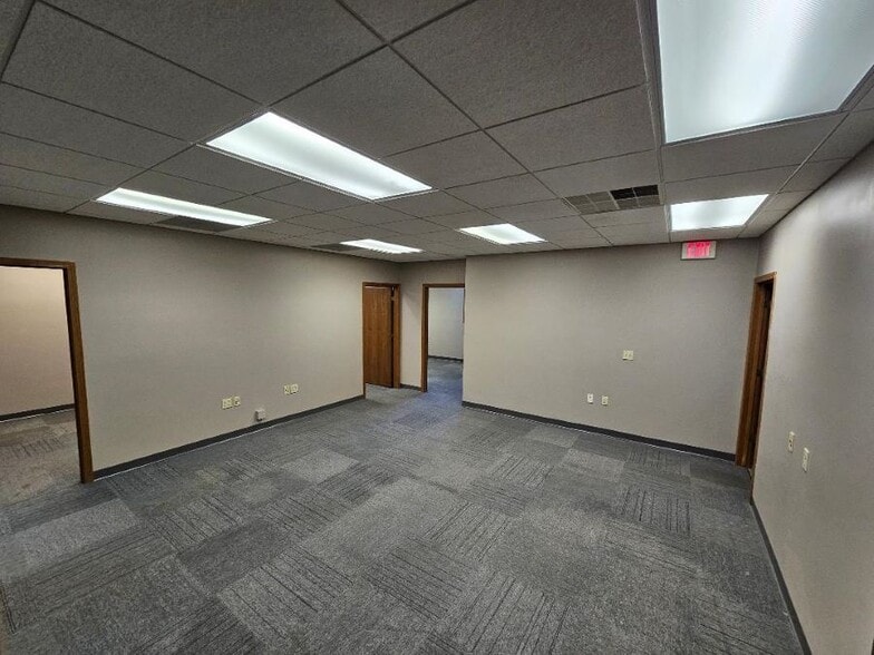More Photos Of 4501 Washington Ave, Racine Office For Lease