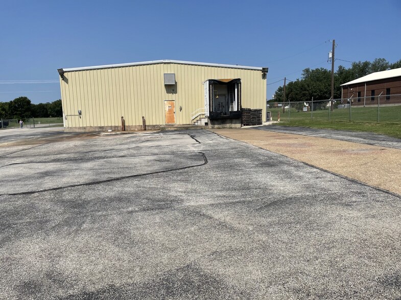 More Photos Of 1155 W Osr, Bryan Distribution For Lease