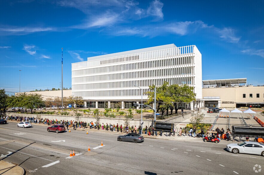 More Photos Of 401 Franklin St, Houston Coworking Space
