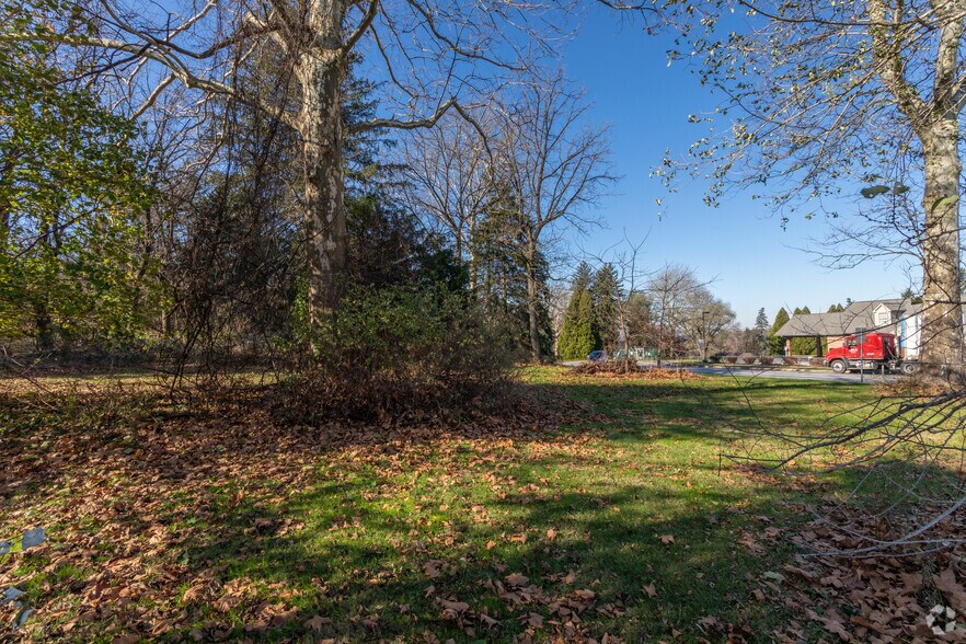 More Photos Of 19 Reynolds Mill Rd, York Freestanding For Lease