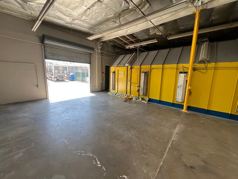 More Photos Of 500 S Raymond Ave, Fullerton Warehouse For Lease