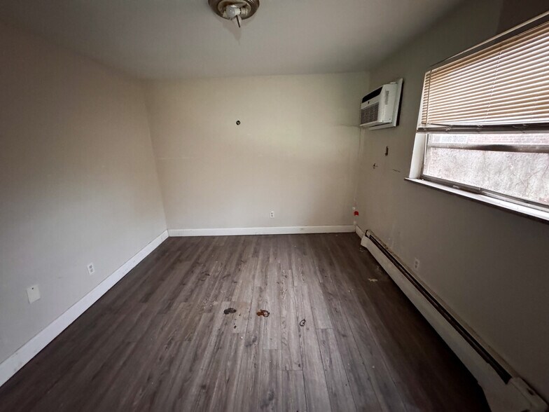 More Photos Of 1928-1934 Grand Ave, Cincinnati Apartments For Sale