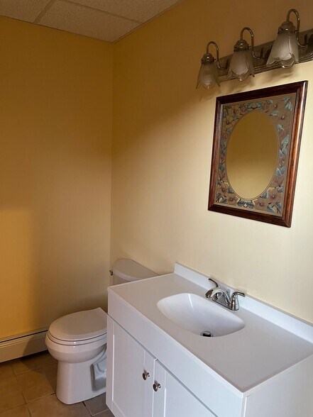 More Photos Of 705-709 Main St, Hallstead Office For Sale