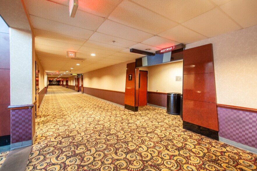 More Photos Of 2111 E University Dr, Auburn General Retail For Sale