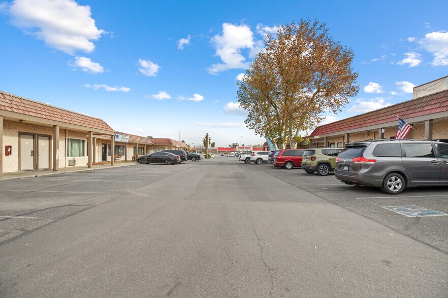 More Photos Of 333 S Main St, Red Bluff Hotel For Sale