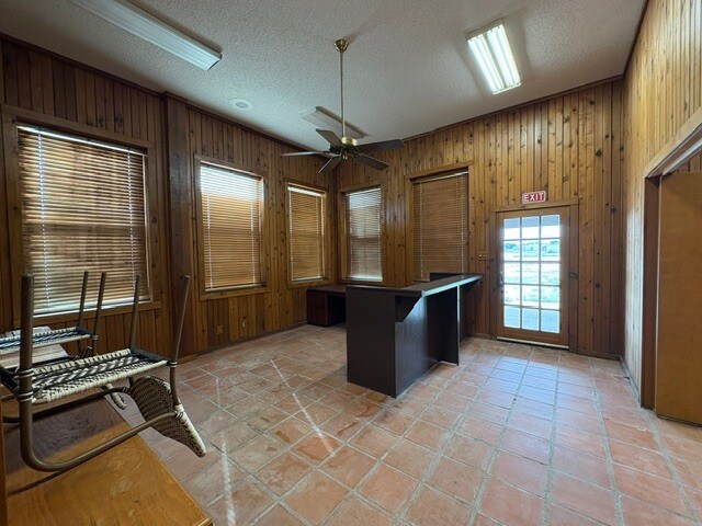 More Photos Of 1500 Simmons Ave, Jourdanton Warehouse For Sale