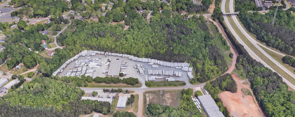 More Photos Of 2425 Cragmore Rd, Winston-Salem Warehouse For Lease