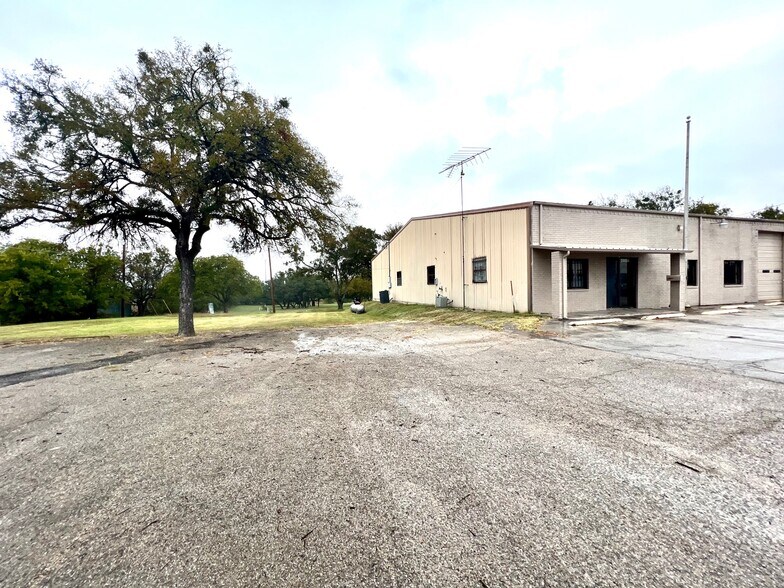 More Photos Of 2440 E Highway 377, Granbury Light Distribution For Sale