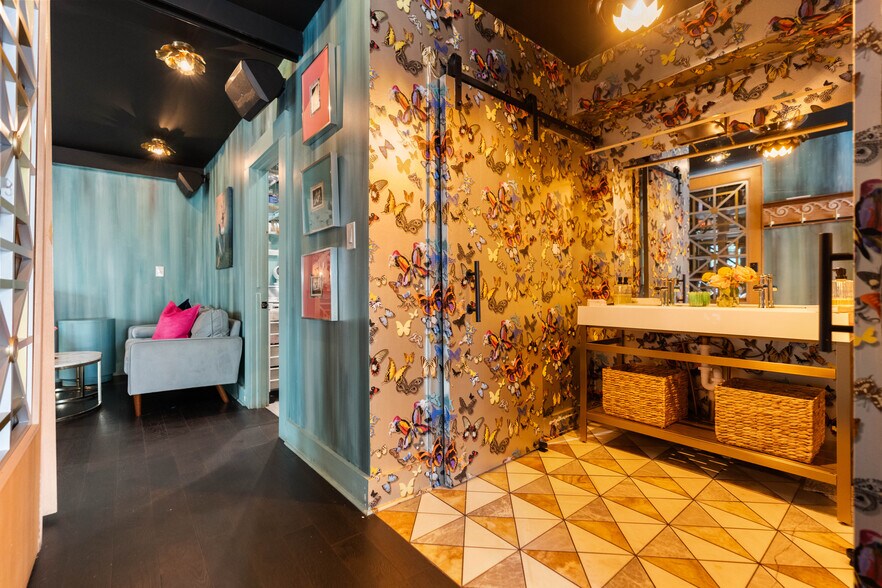 More Photos Of 2102 Freeman Ave, Cleveland Bar For Sale