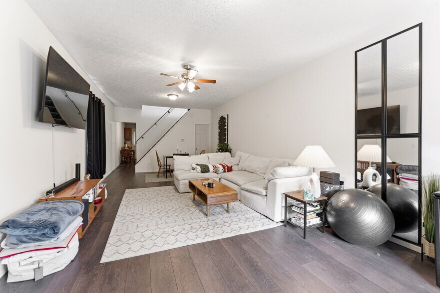 More Photos Of 526 W 1st Ave, Columbus Multifamily For Sale