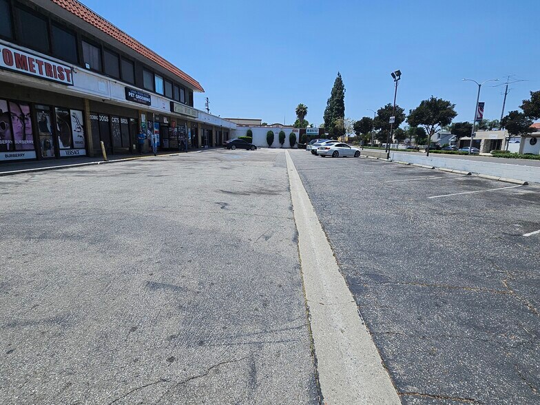 More Photos Of 13818 San Antonio Dr, Norwalk Storefront Retail Office For Sale