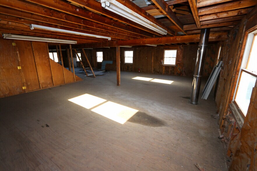 More Photos Of 657 Red Lion Rd, Huntingdon Valley Office Residential For Sale