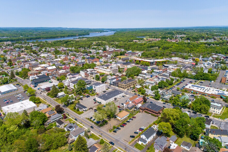 More Photos Of 747 Warren St, Hudson Medical For Sale