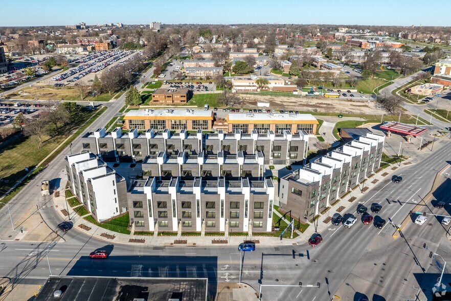More Photos Of 1200 Keosauqua Way, Des Moines Apartments For Sale