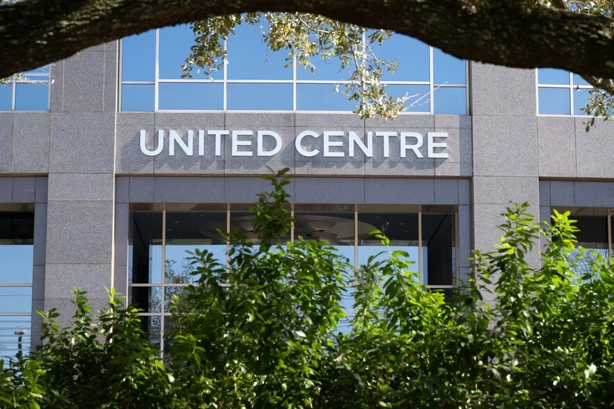 More Photos Of 4171 Essen Ln, Baton Rouge Office For Lease