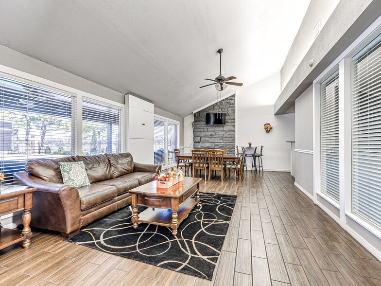 More Photos Of 2302 S 137th East Ave, Tulsa Apartments For Sale
