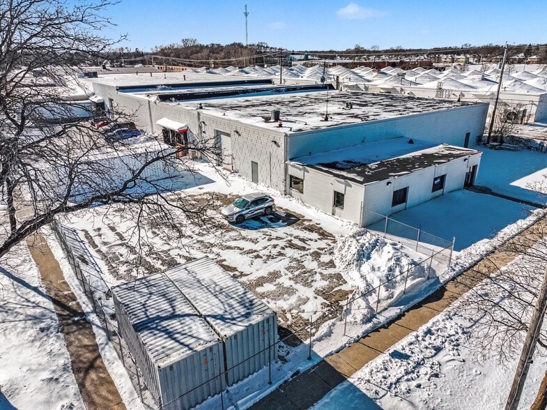 More Photos Of 5515 W Florist Ave, Milwaukee Warehouse For Sale