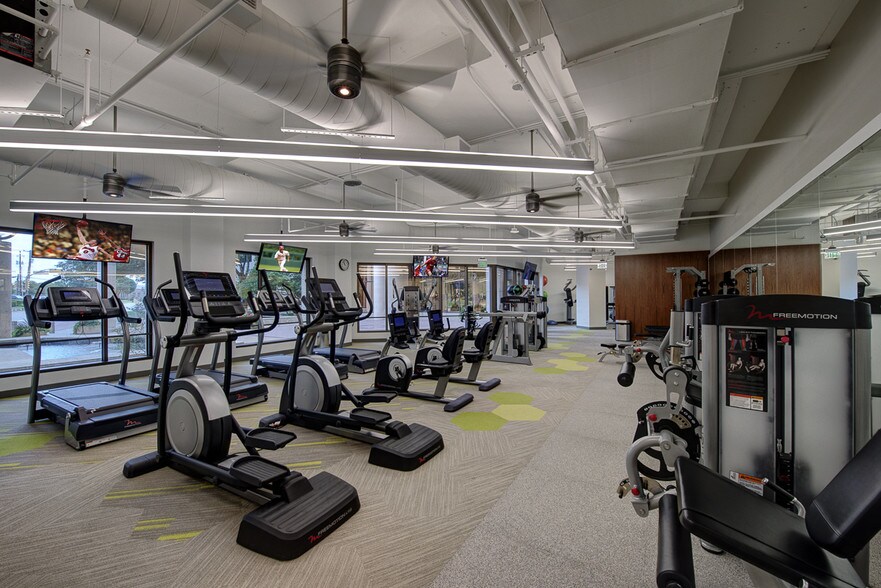 More Photos Of 14755-14785 Preston Rd, Dallas Coworking Space