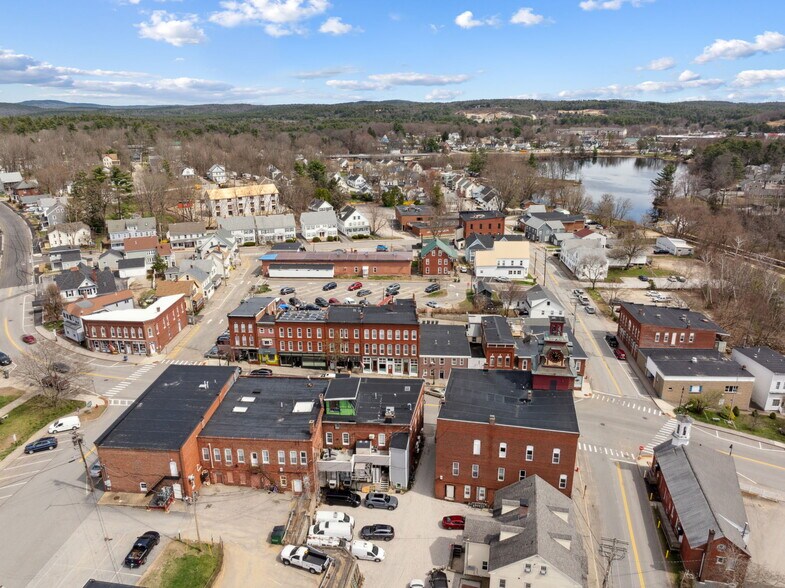 More Photos Of 135 Main St, Pembroke Storefront Retail Residential For Lease