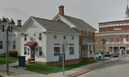 Primary Photo Of 727 Genesee St, Delafield General Retail For Lease