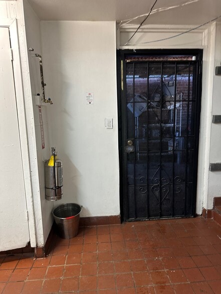 More Photos Of 1465 Webster St, Alameda Restaurant For Sale