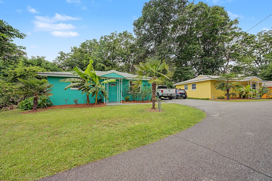 More Photos Of 559 Pulaski St, Athens Specialty For Sale