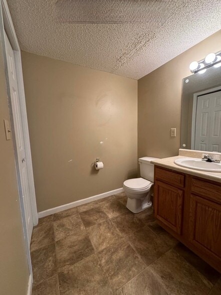 More Photos Of 751 Hunt St, Ashland Apartments For Sale