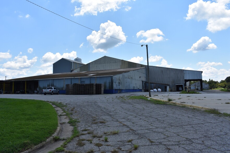 More Photos Of 2582 Salisbury Hwy, Statesville Manufacturing For Sale