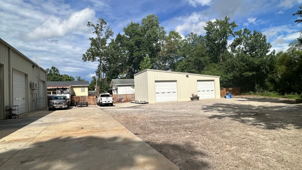 More Photos Of 809 Mt Vernon Rd, Raleigh Showroom For Lease
