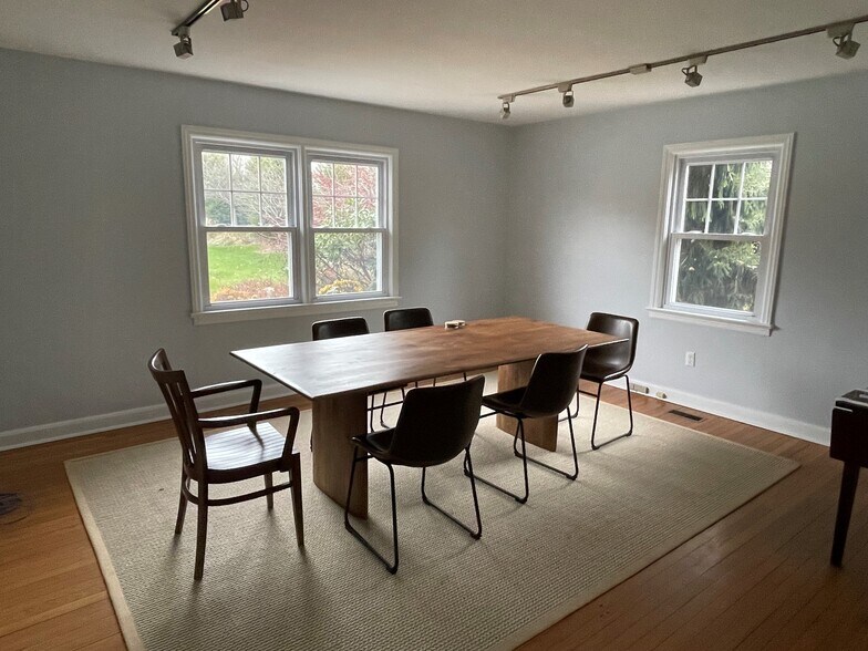 More Photos Of 1473 US Highway 22 E, Annandale Land For Lease