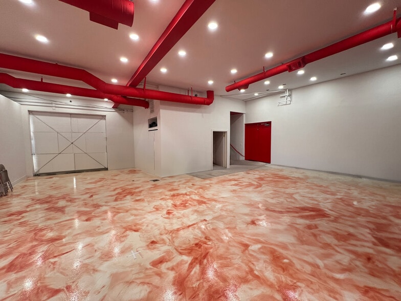 More Photos Of 413 N Moss St, Burbank Light Manufacturing For Sale