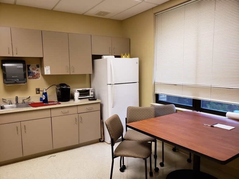 More Photos Of 1450 Parkside Ave, Ewing Medical For Lease