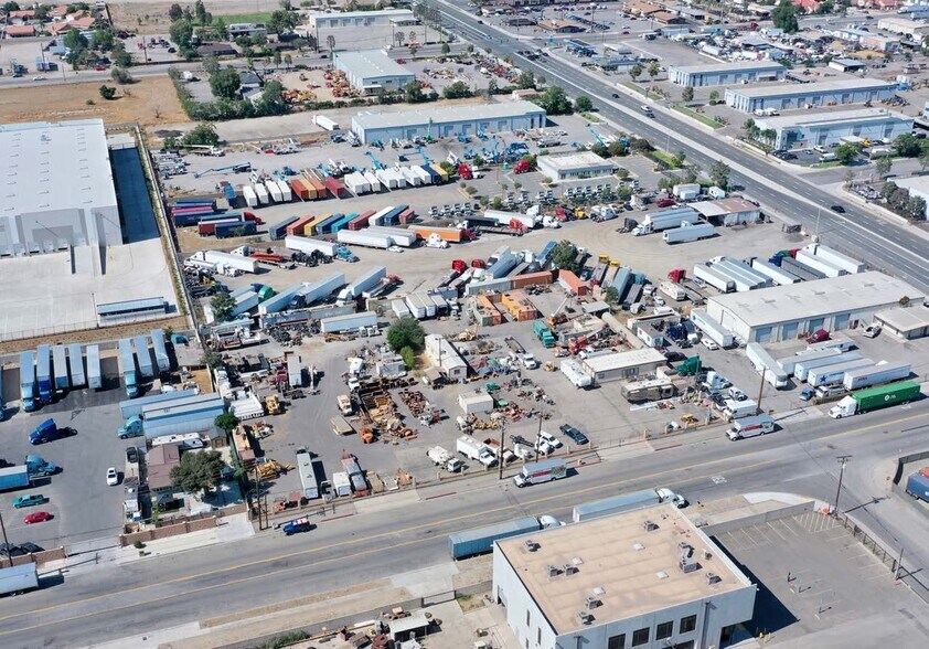 More Photos Of 14452 Whittram Ave, Fontana Land For Lease