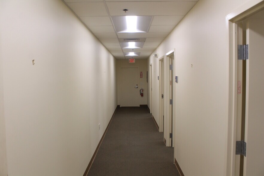 More Photos Of 7315-A Grove Rd, Frederick Warehouse For Lease