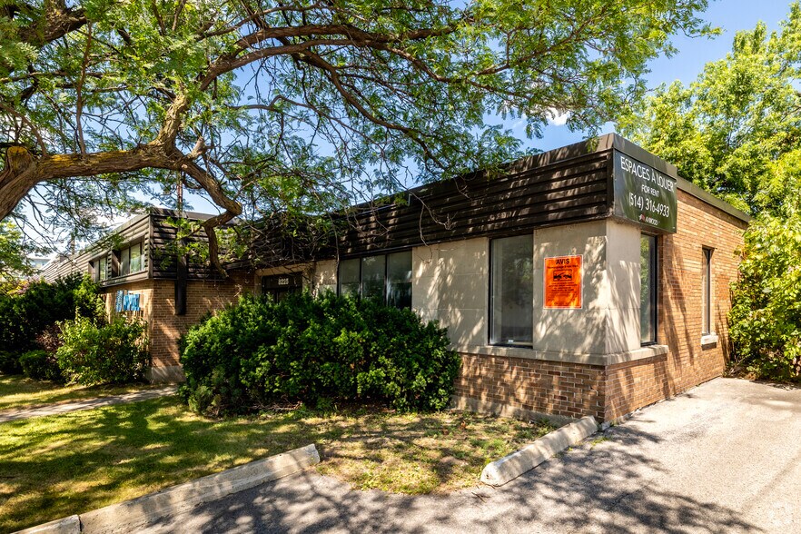 More Photos Of 8225 Rue Labarre, Montréal Industrial For Sale