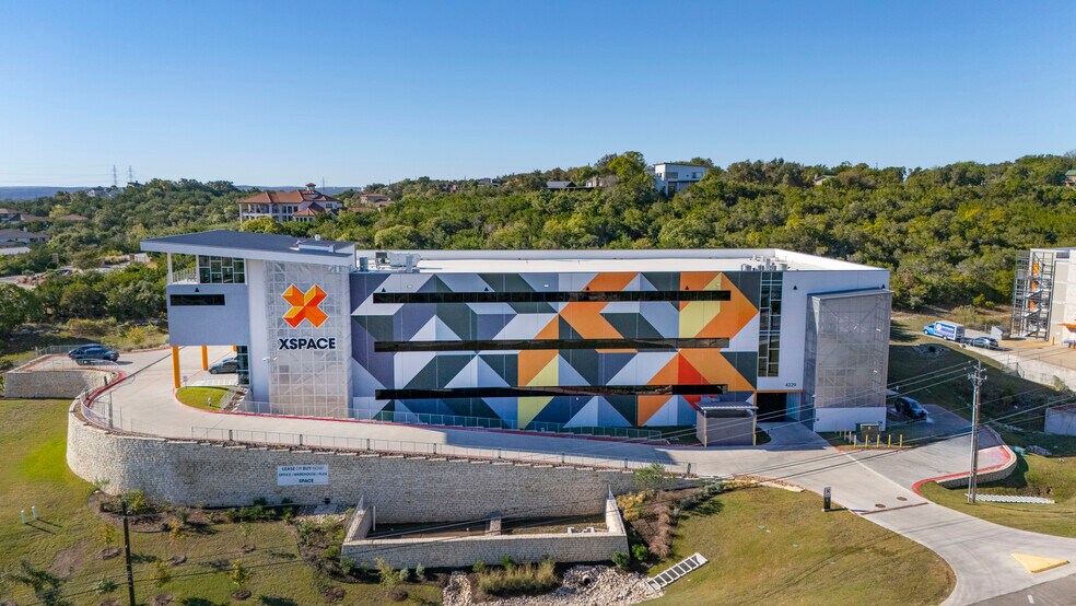 More Photos Of 4229 N FM 620 Hwy, Austin Showroom For Lease