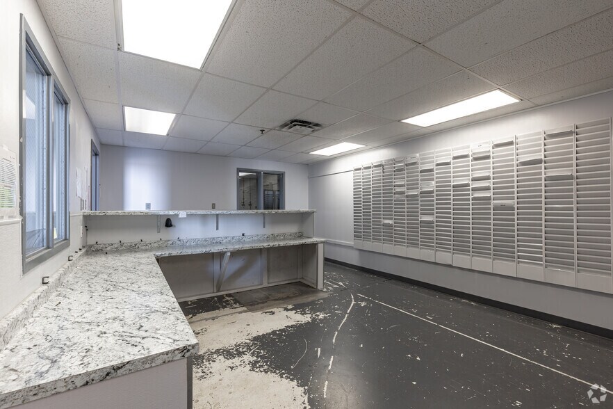 More Photos Of 6129 Amelia Earhart Dr, Shreveport Warehouse For Lease