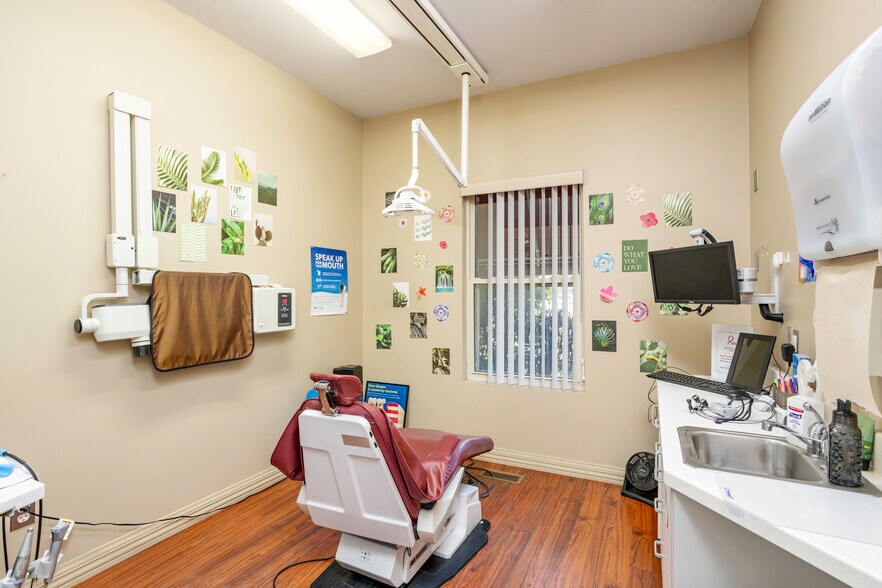 More Photos Of 37235 Goddard Rd, Romulus Office For Sale