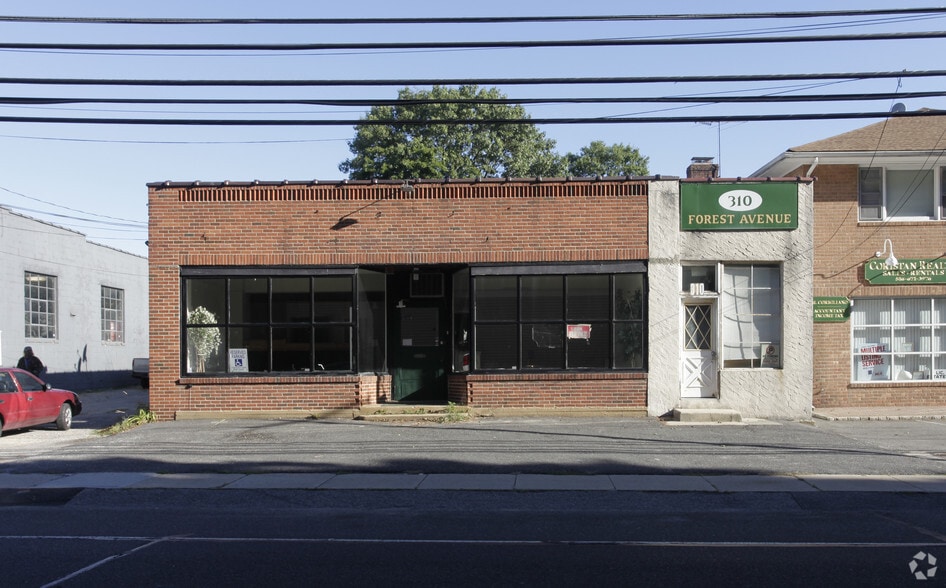 More Photos Of 310 Forest Ave, Locust Valley General Retail For Sale