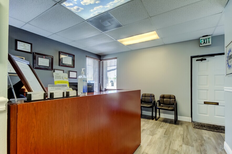 More Photos Of 6500-6514 Central Ave, Saint Petersburg Office For Sale