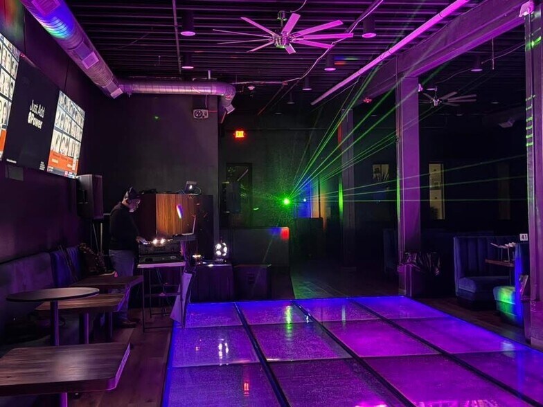 More Photos Of 326 N Chaparral St, Corpus Christi Freestanding For Sale