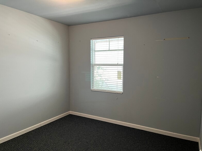 More Photos Of 1100 Austin Hwy, San Antonio Freestanding For Lease