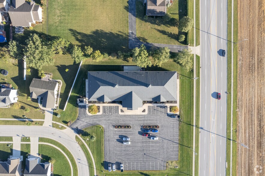 More Photos Of 2498 Bluestone Dr, Findlay Office For Lease