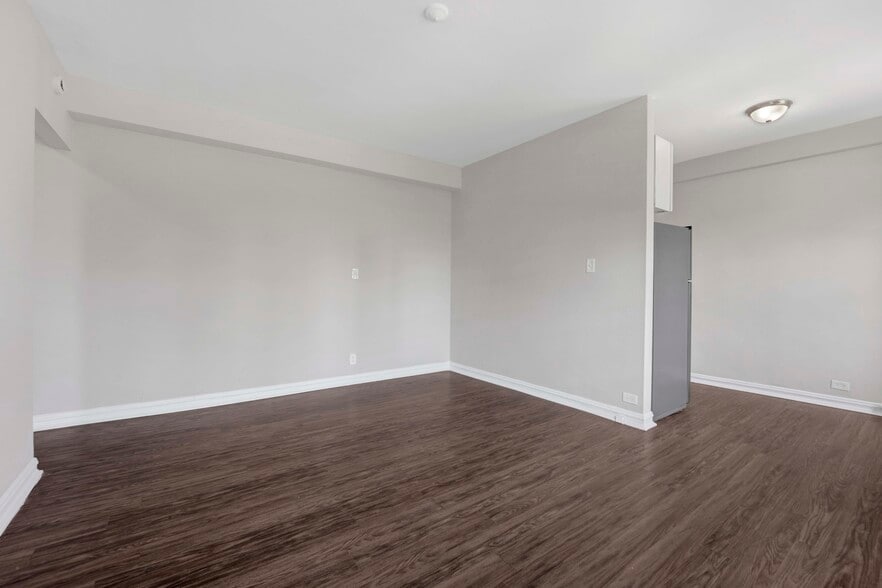 More Photos Of 1401 E Hyde Park Blvd, Chicago Apartments For Sale