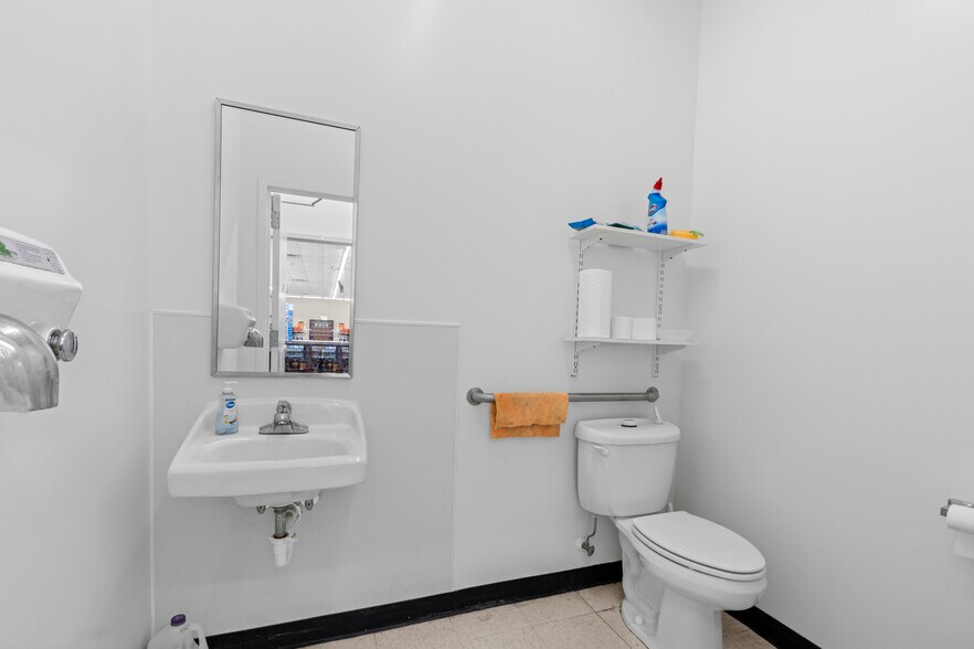 More Photos Of 12145 S Preston Hwy, Lebanon Junction Freestanding For Sale
