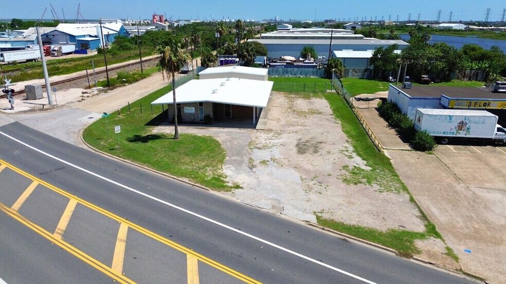 Primary Photo Of 8017 Harborside Dr, Galveston Loft Creative Space For Sale